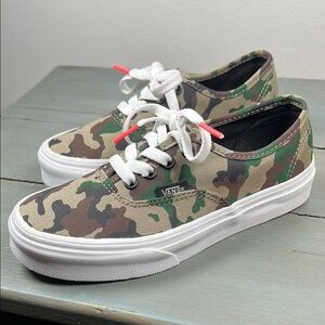 Vans Authentic Camouflage Camo Sneakers Lace Up Kids Size 2